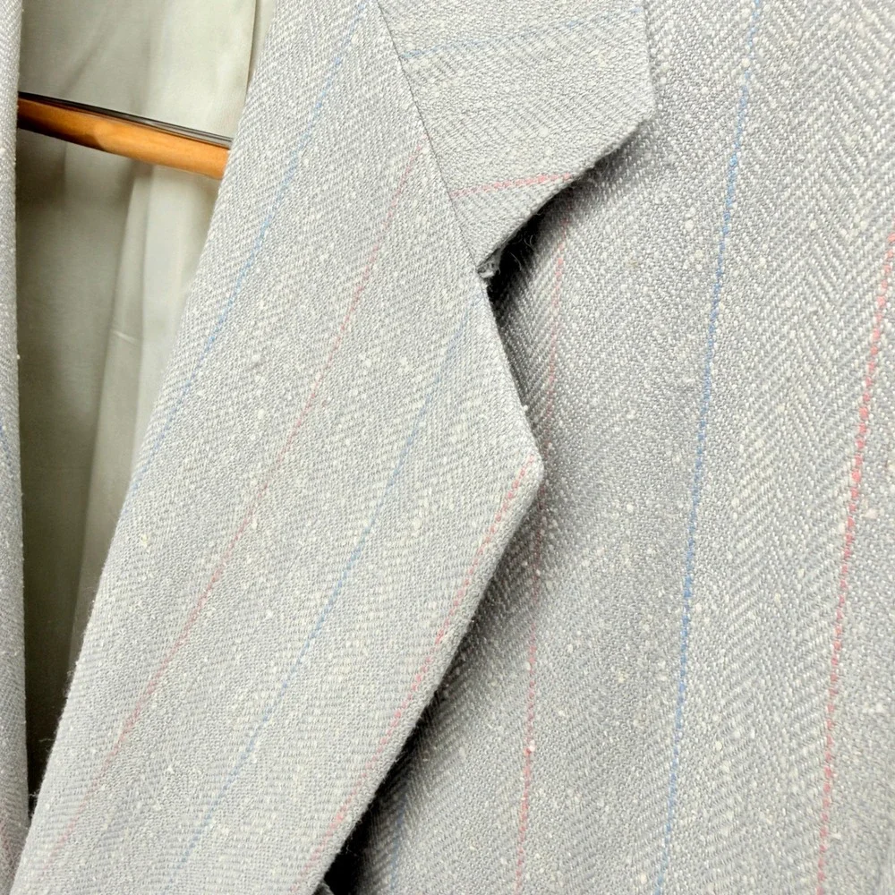 Beautiful Vtg Mens Gray Pinstripe Blazer Two Button Sport Coat USA‎ 44R